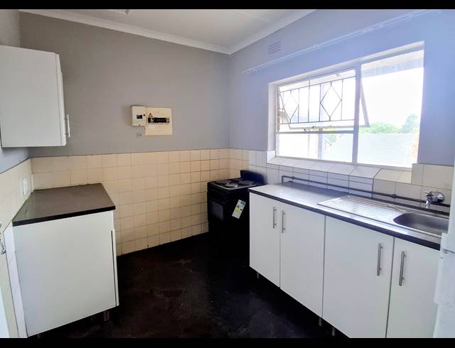 1 BEDROOM APARTMENT FOR SALE IN WINDSOR EAST